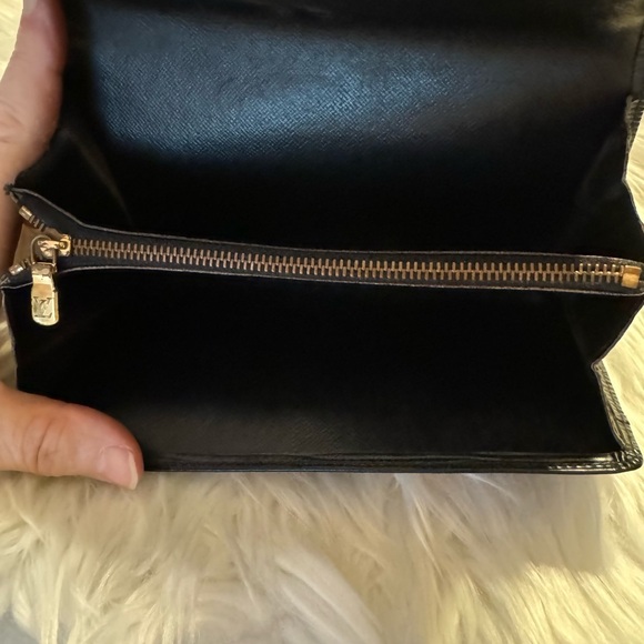Louis Vuitton Black Epic Wallet - Picture 3 of 6
